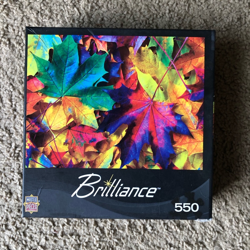 Brilliance - Fall Frenzy - Fall Leaves - 550 Piece Puzzle